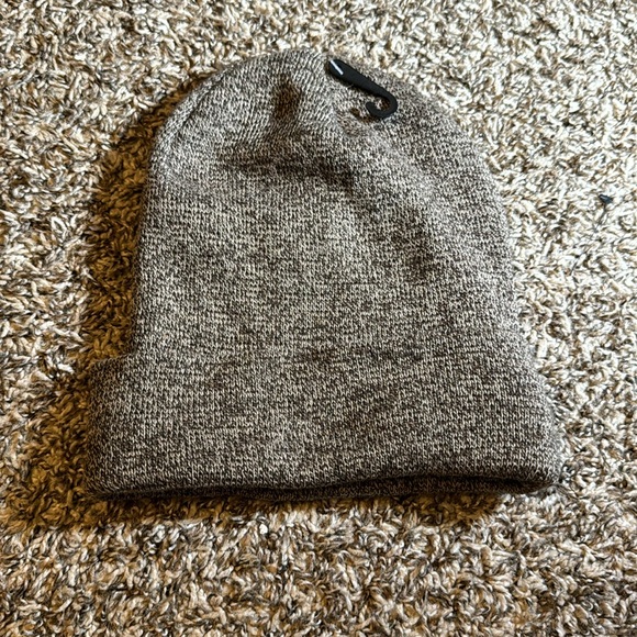 Brand new Levi’s men’s beanie - Picture 2 of 3